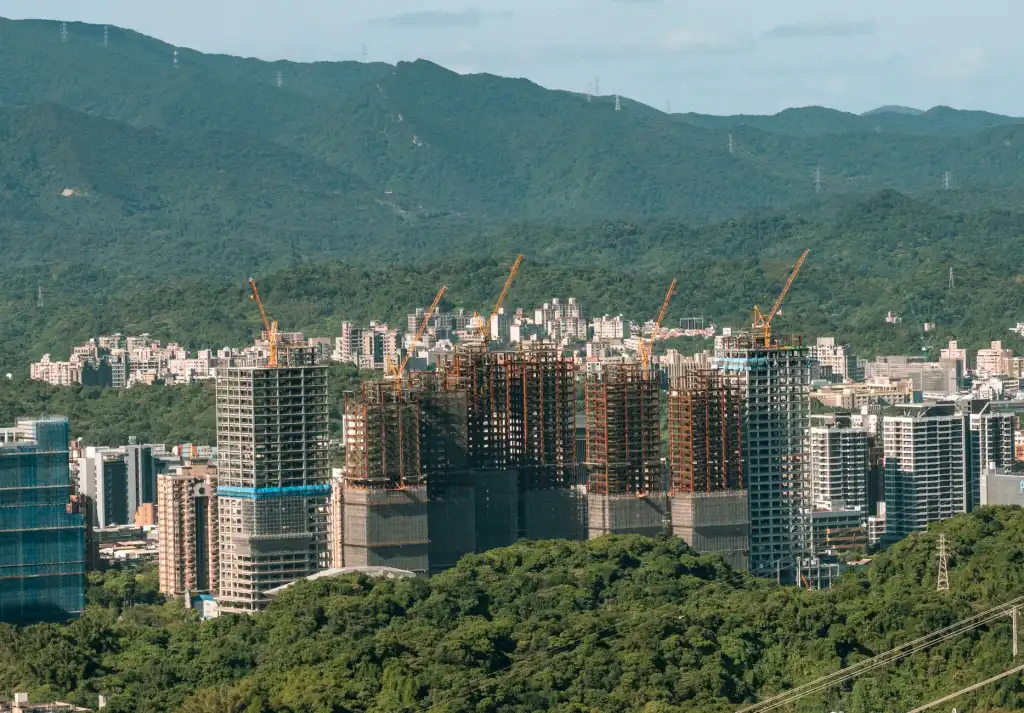工程监理在重庆建设项目中的全过程管控要点解析
